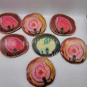 Wall Hooks Setf of 7 Plastic Glossy Multicolor Lightweight Simulated Geodes